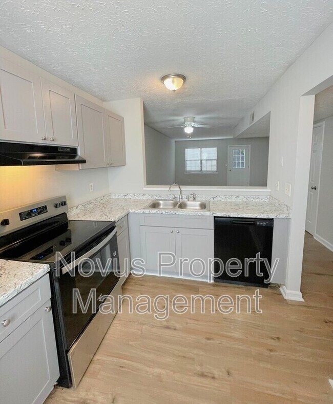 Building Photo - 765 South St