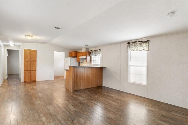 Building Photo - 419 N Chestnut Rd