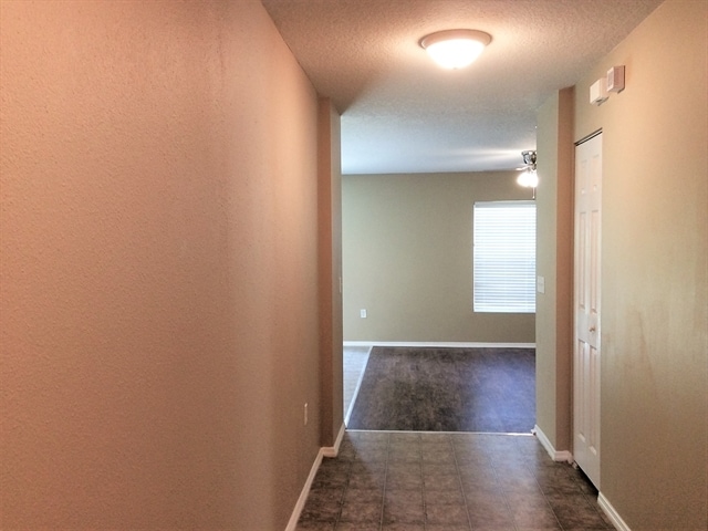 Building Photo - 1733 Strathmore Cir