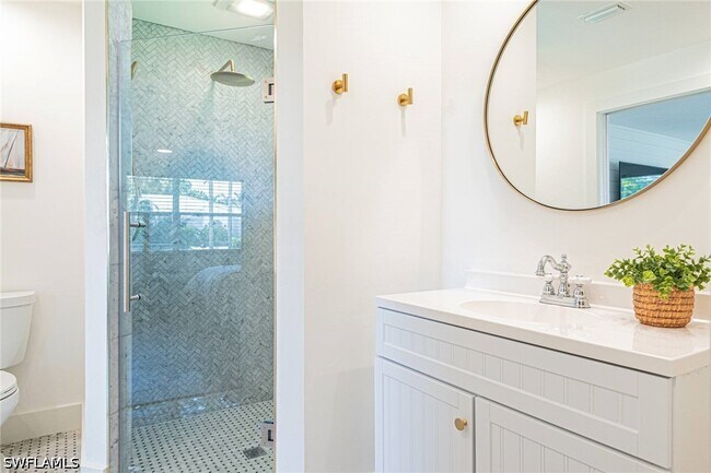 Building Photo - 1530 Mandarin Rd