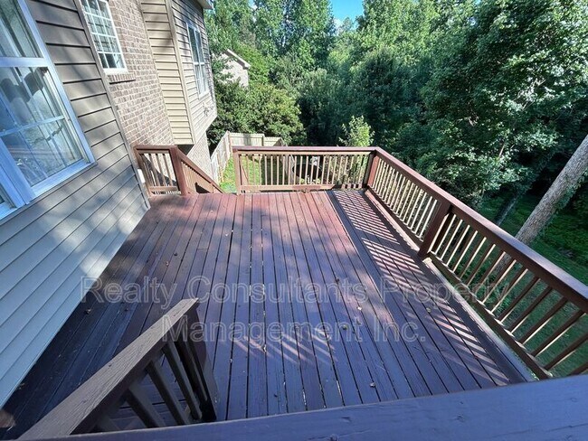 Building Photo - 4540 Pebble Lake Dr