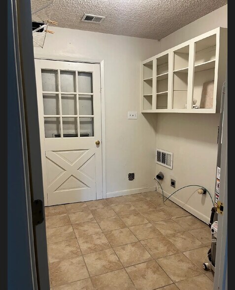 Building Photo - 3622 Rodeo Ln