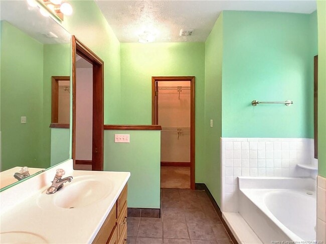 Building Photo - 9310 Creek Path Pl