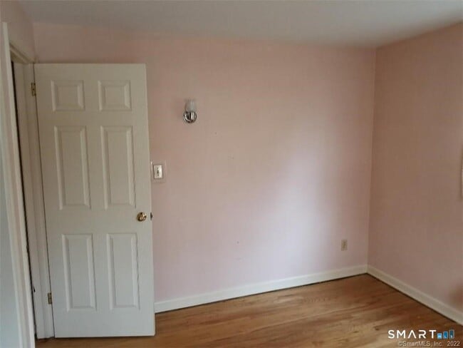 Building Photo - 36 Woodcrest Dr