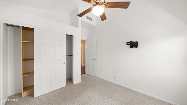 Building Photo - 4104 E Palo Brea Ln