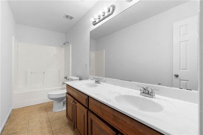 Building Photo - 80 Castle Ct