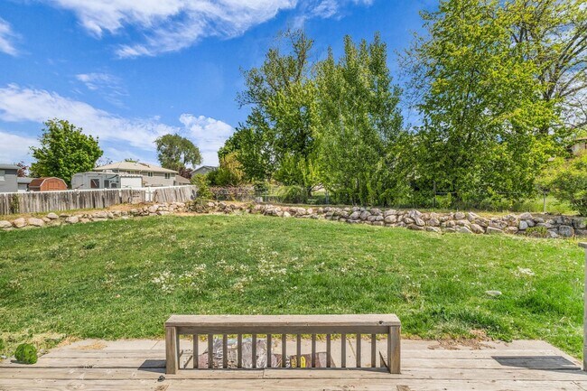 Building Photo - Charming Kaysville Home in Quiet Cul-de-Sac Near Trails