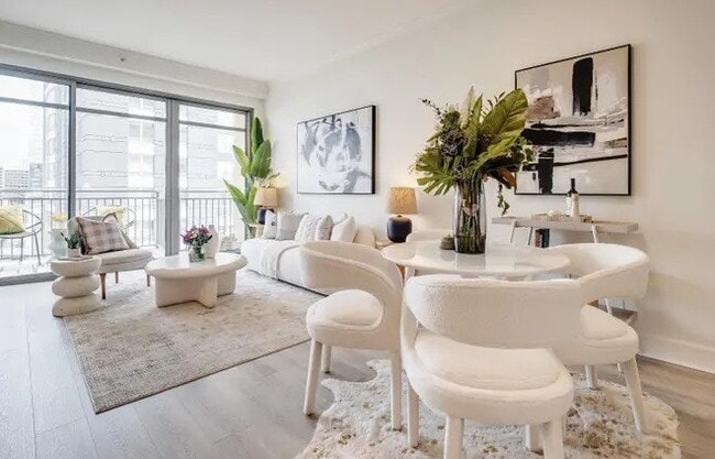 Building Photo - 246 2nd St