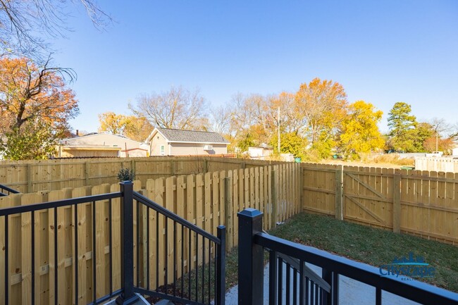 Building Photo - Swanky Newer Home In Church Hill