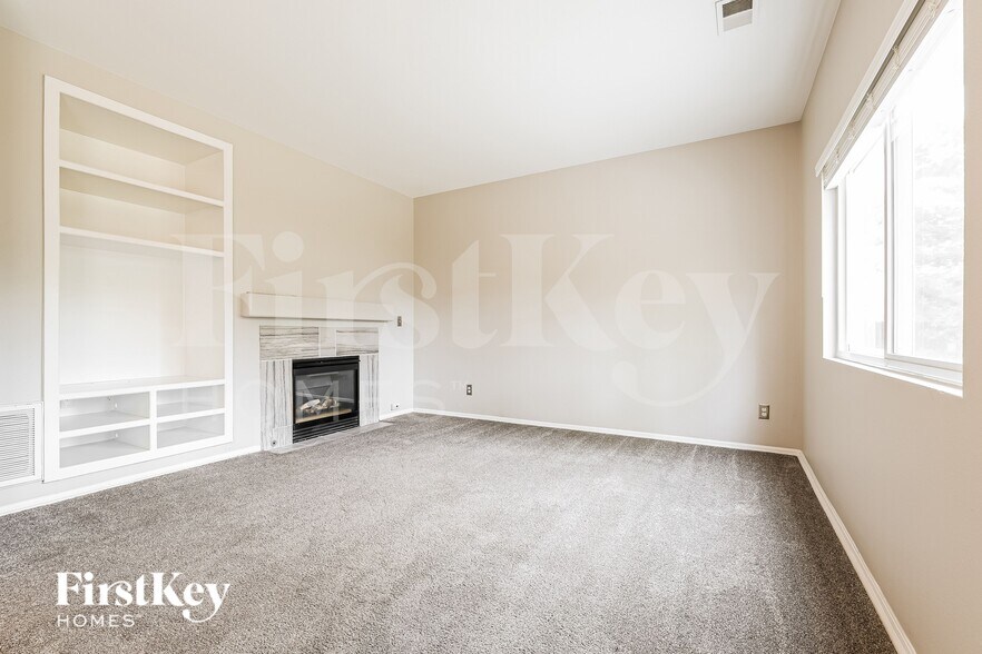 Building Photo - 5135 Nighthawk Pkwy