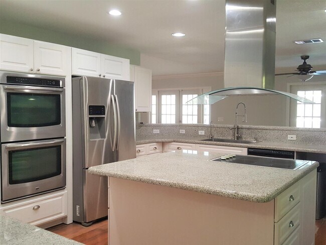 Building Photo - 7922 Steeplechase Ln