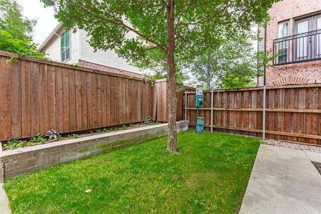 Building Photo - 5909 Ross Ave