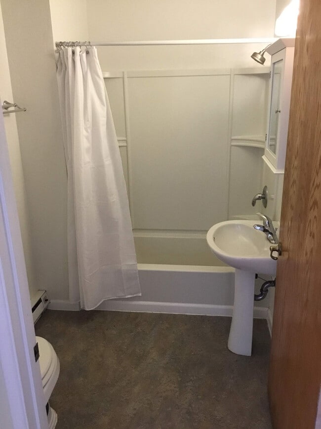 Building Photo - 2 Bedroom House in Whiteaker Area