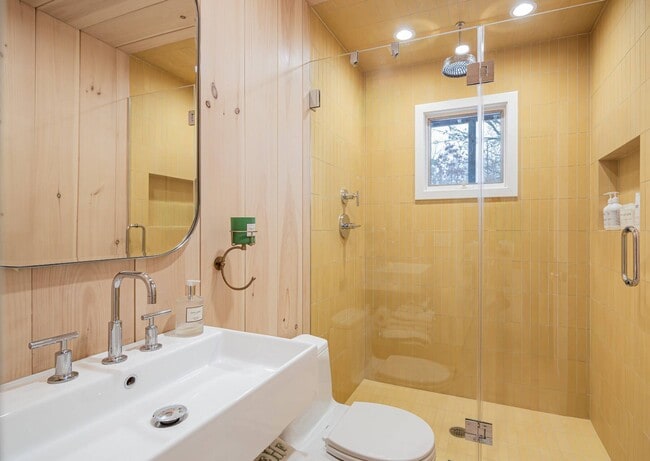 Building Photo - 97 Swamp Rd