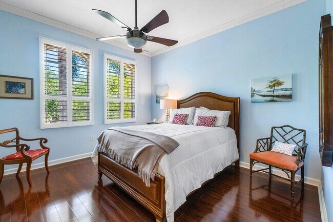 Building Photo - 11756 Valencia Gardens Ave