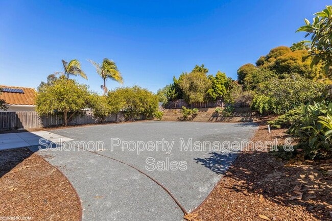 Building Photo - 315 Cerro St