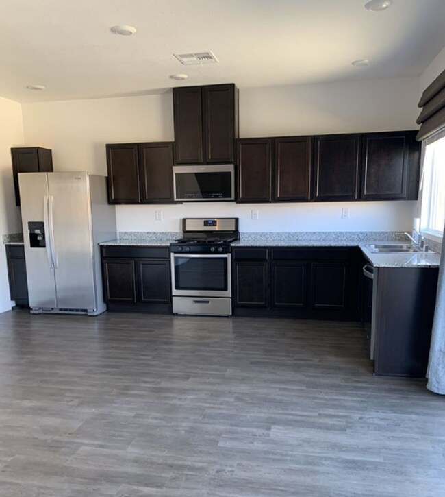 Building Photo - For Rent in Kiley Ranch – Bright, Spacious...