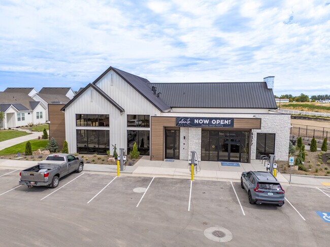 Building Photo - 4206 Hill Ln