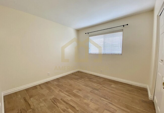 Building Photo - 3502 Hearst Dr