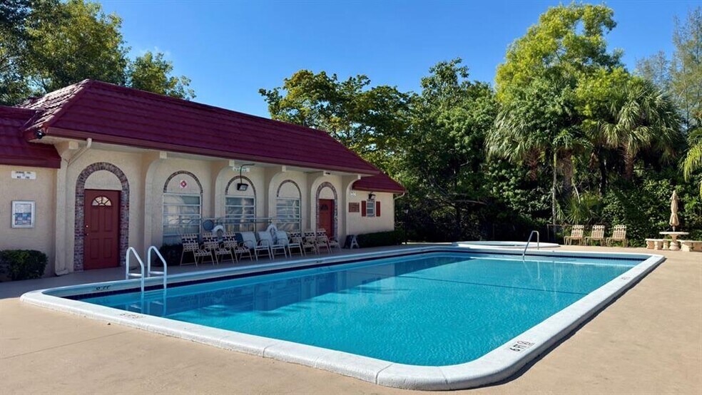 Building Photo - 3064 Riverside Dr