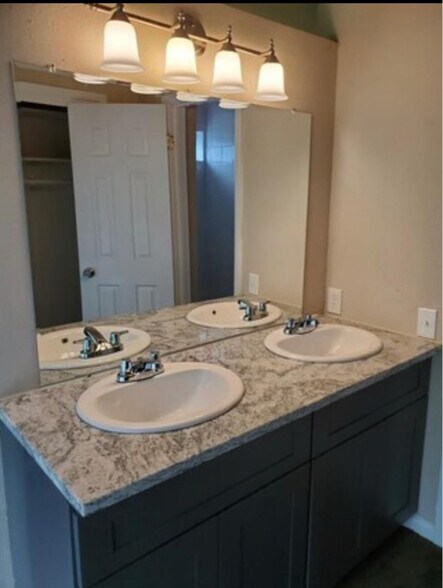 Building Photo - 4414 Monteith Dr