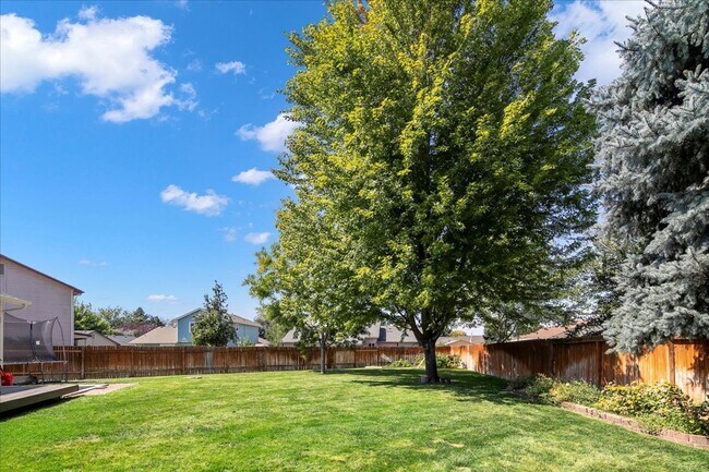 Building Photo - Newly Remodeled 3Bed/3Bath Home In Cut-De-...
