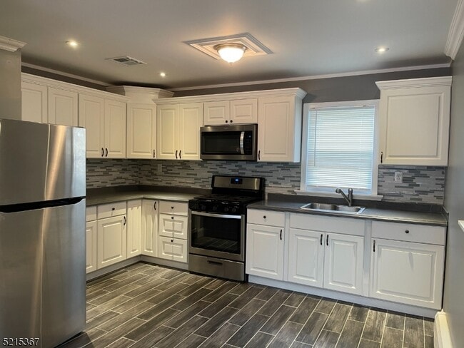 Building Photo - 45 Franklin Rd