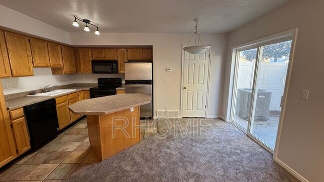 Building Photo - 6892 Florentine Way