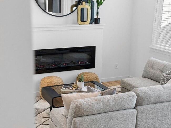 Building Photo - $500 OFF FIRST MONTHS RENT! Brand New Town...