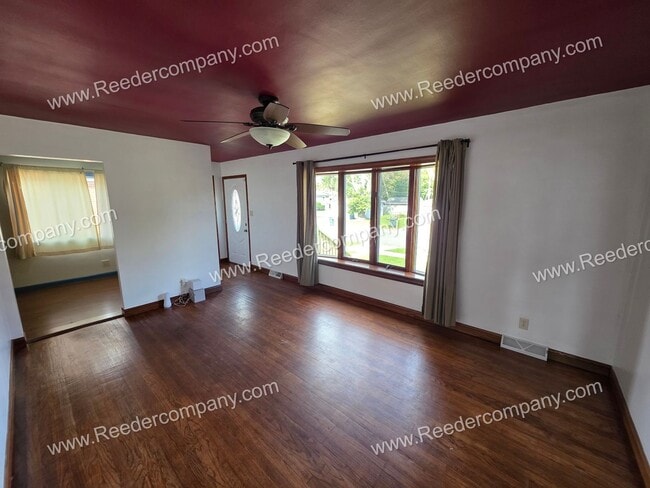 Building Photo - Spacious 3 bedroom 1 bathroom home in Hammond