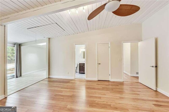 Building Photo - 3121 Lynnray Dr