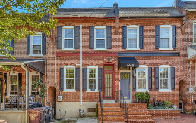 Building Photo - 1230 Tatnall St