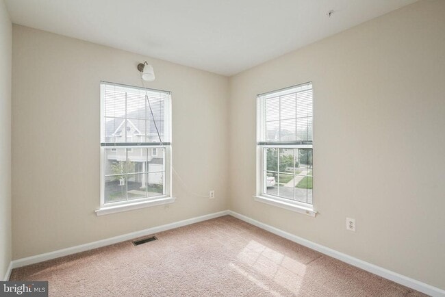 Building Photo - 6294 Wild Swan Way