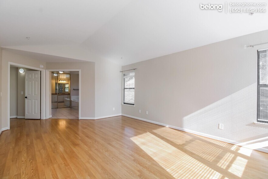 Building Photo - 412 Wood Hollow Dr