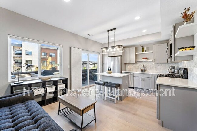 Building Photo - 2869 W Parkside Pl