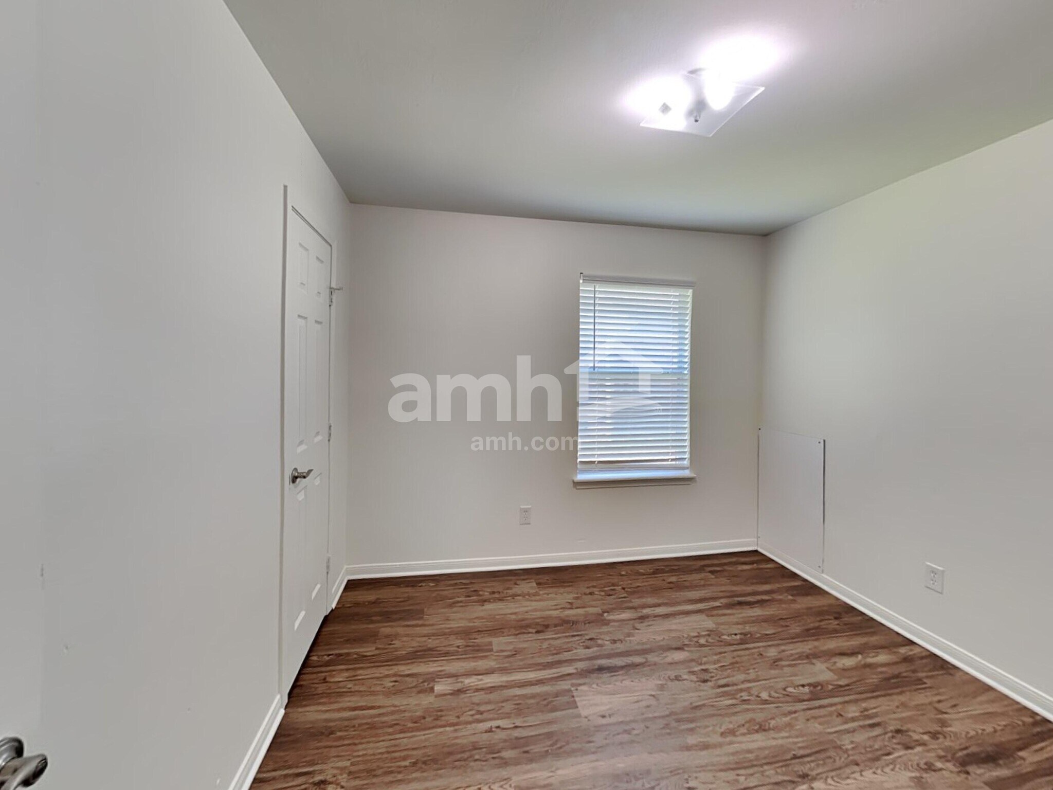 Building Photo - 13210 Ambrosa Dr