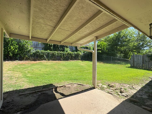 Building Photo - 8414 Cambridge Rd