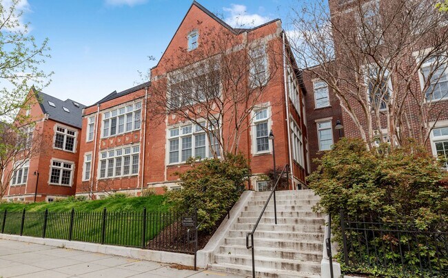 Building Photo - 440 12th St NE