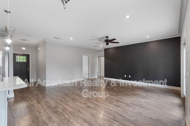 Building Photo - 4464 Goldfinch Way