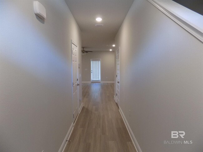 Building Photo - 6723 Spaniel Dr