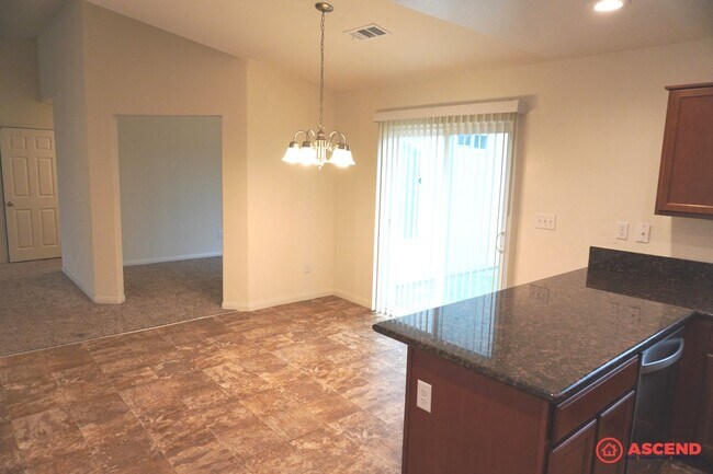 Building Photo - Beautiful Home Located in the Southeast!