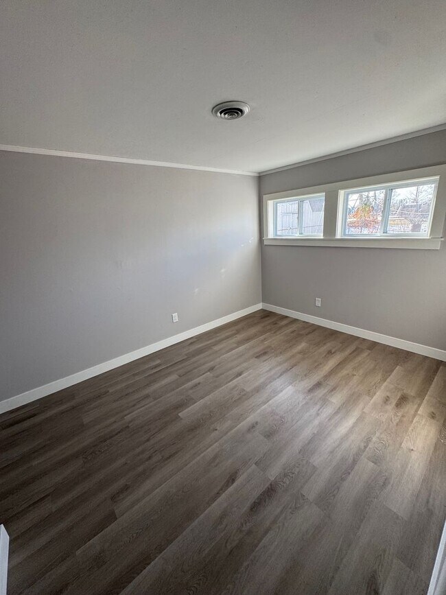 Building Photo - 2635 Corvalis Ave