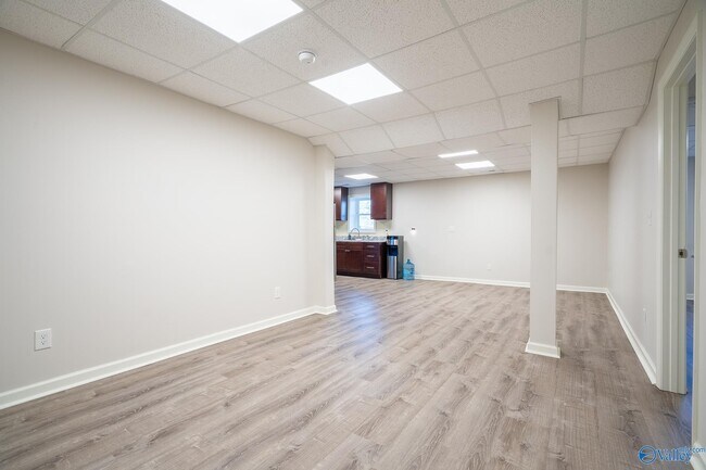 Building Photo - 205 High Rd