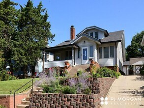 Building Photo - 5022I