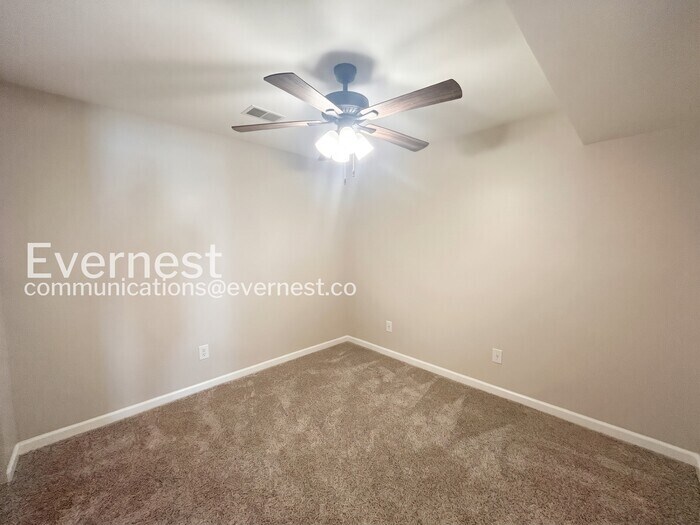 Building Photo - 7703 Porter House Dr