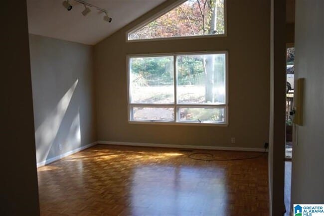 Building Photo - 5136 Selkirk Dr