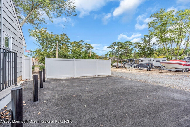 Building Photo - 557 Mantoloking Rd
