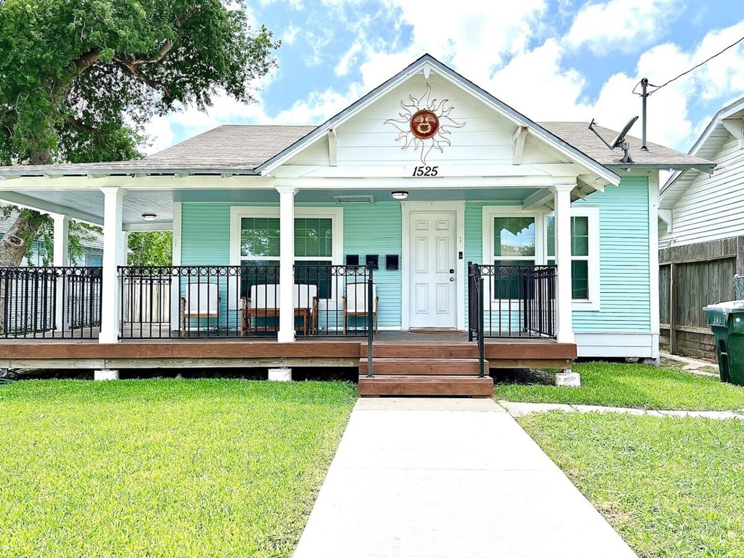 Building Photo - 1525 5th St