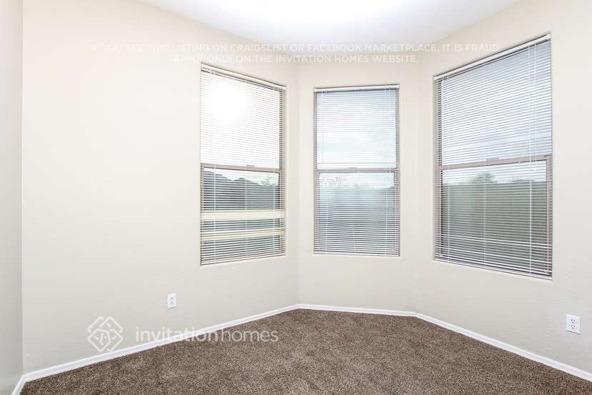 Building Photo - 6826 S 30th Ln