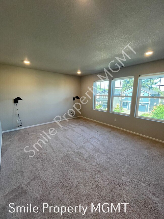 Building Photo - 14611 SW 78th Ave